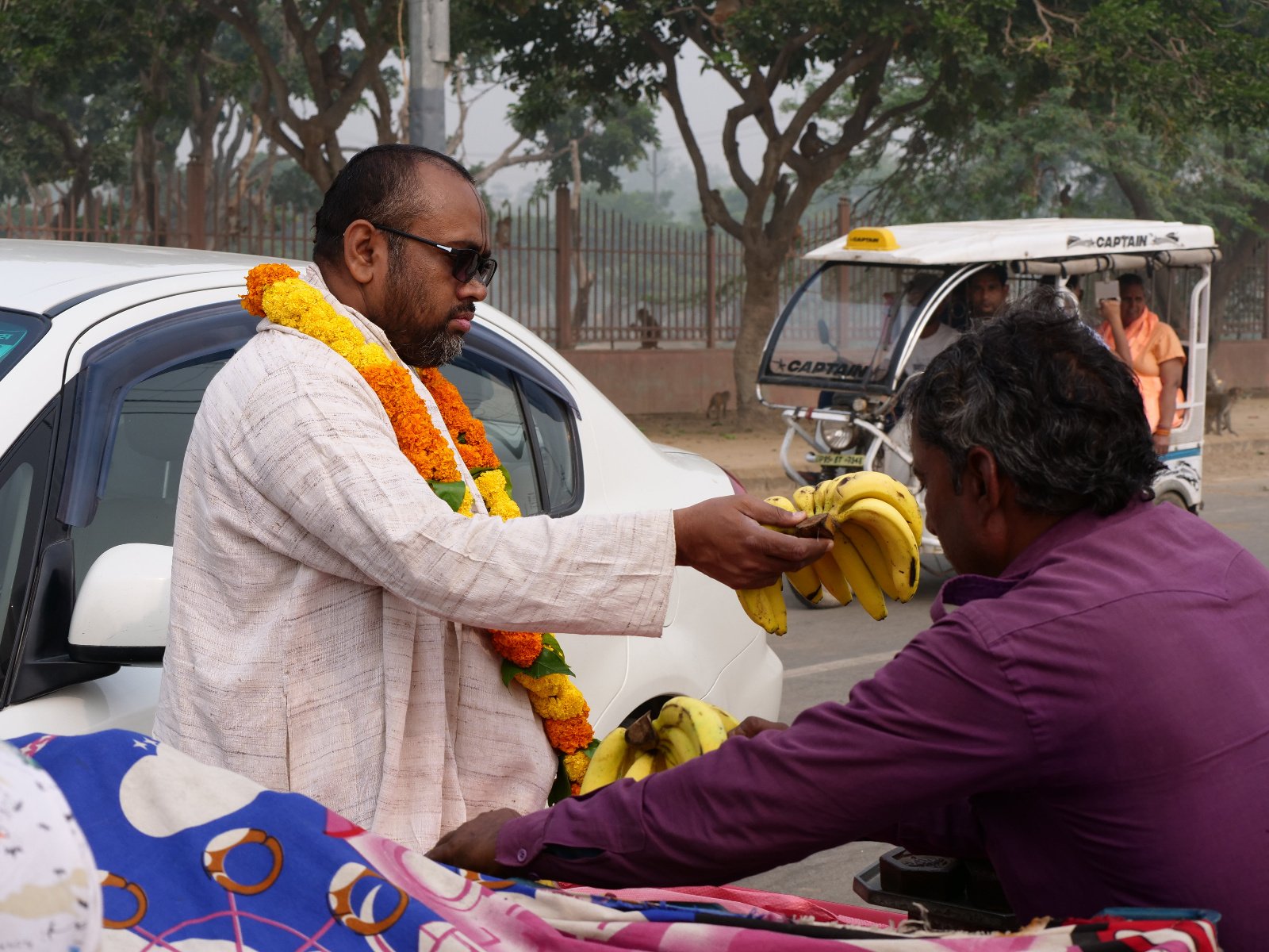  147 Gopashtami Radha kunda Govardhan 19.11.04